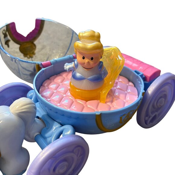 Fisher-Price Little People Princess Horse-Drawn Carriage Toy With Cinderella Fig - Picture 3 of 3
